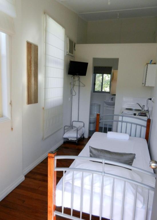 Golden Shores Motel Bilinga Экстерьер фото
